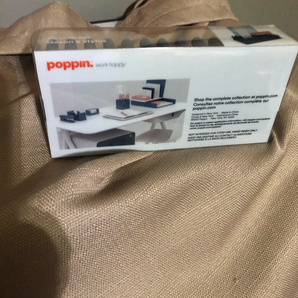 NWT Poppin grass grip